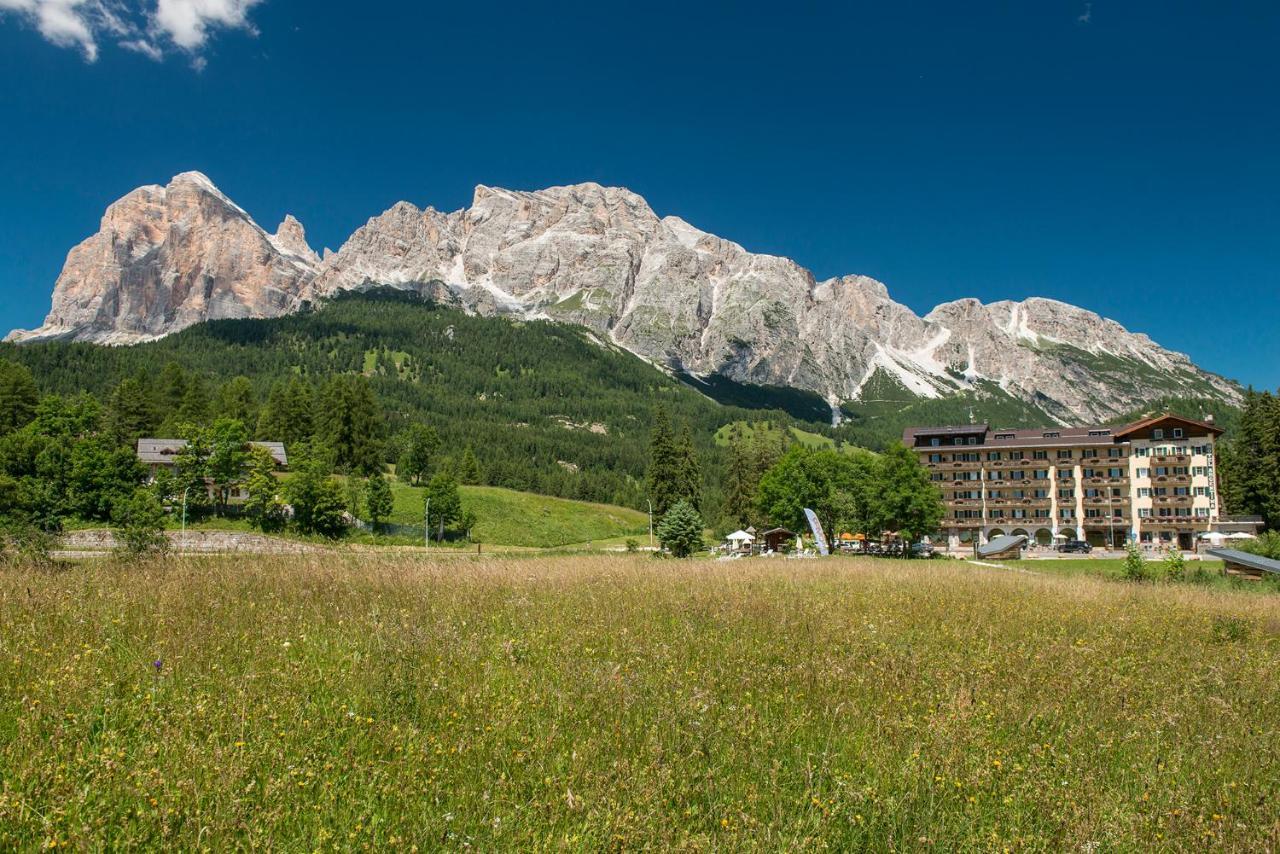 Hotel Villa Argentina Cortina d'Ampezzo Exterior foto